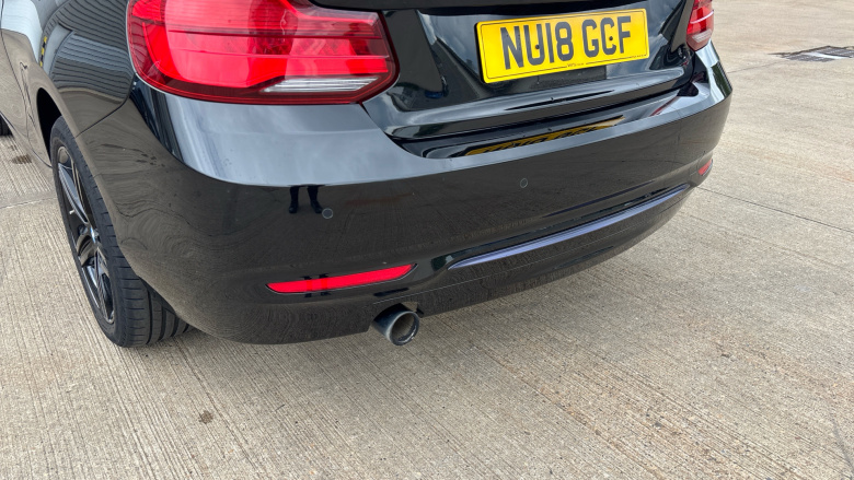 BMW 2 Series 218i Sport 2dr [Nav] Petrol Coupe
